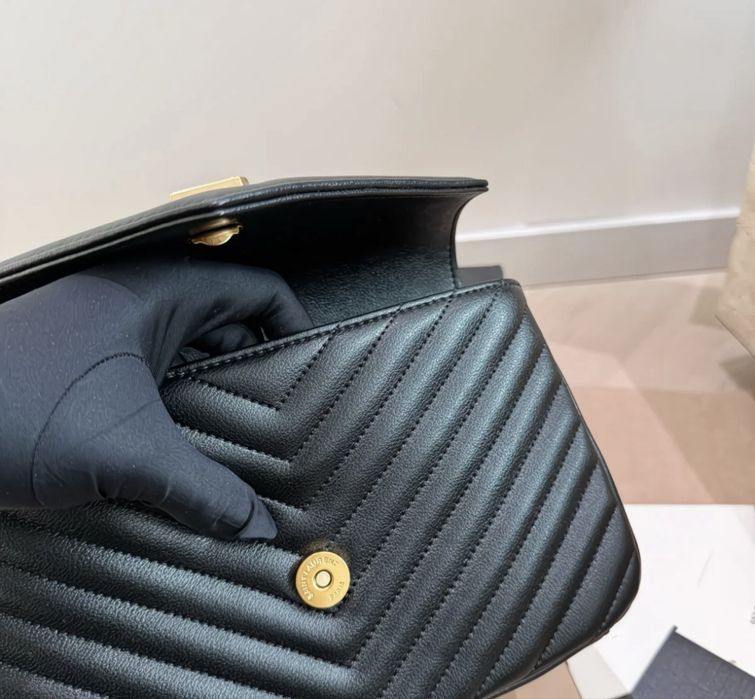 Стильная сумка Yves Saint Laurent