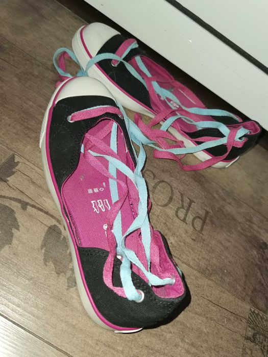 Интересни кецове чисто нови