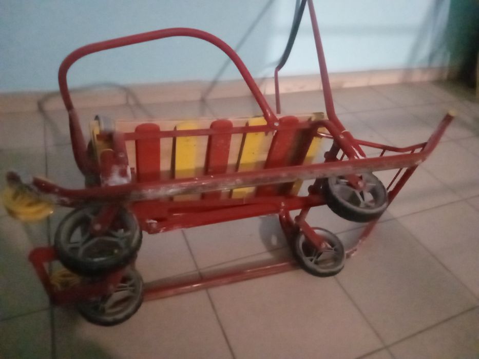 Старые санки за бесценок