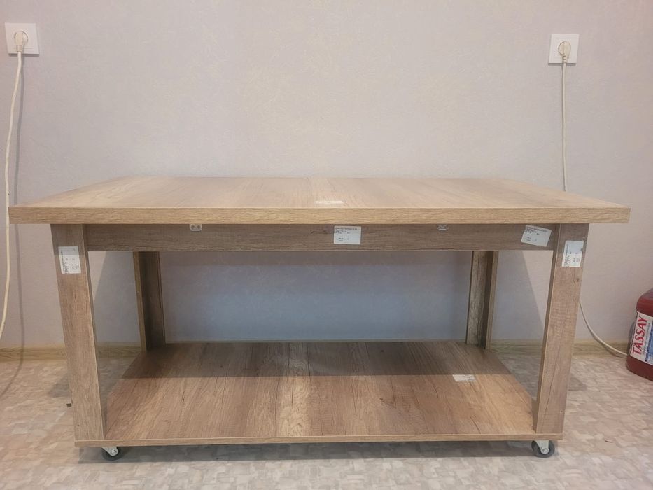 Журнальный столик