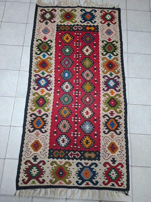 Чипровски и Котленски килими - нови и използвани