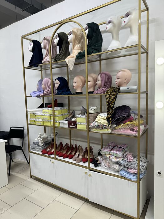 Продается Стойка,полка манекен головый