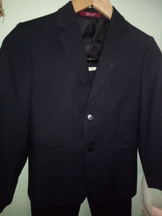 Продам костюм для мальчика