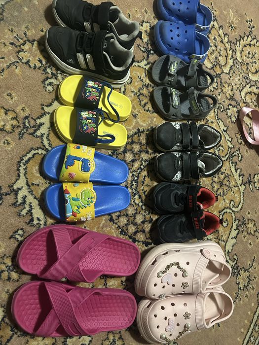 Отдам всю обувь даром