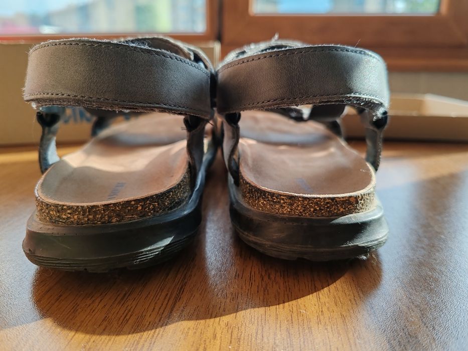 Детски кожени сандали