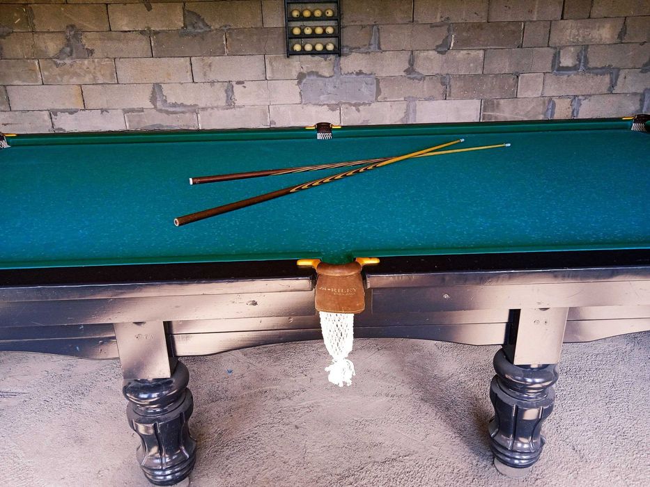 Катта бильярдный стол (8 оёкли,тошли, Riley England)