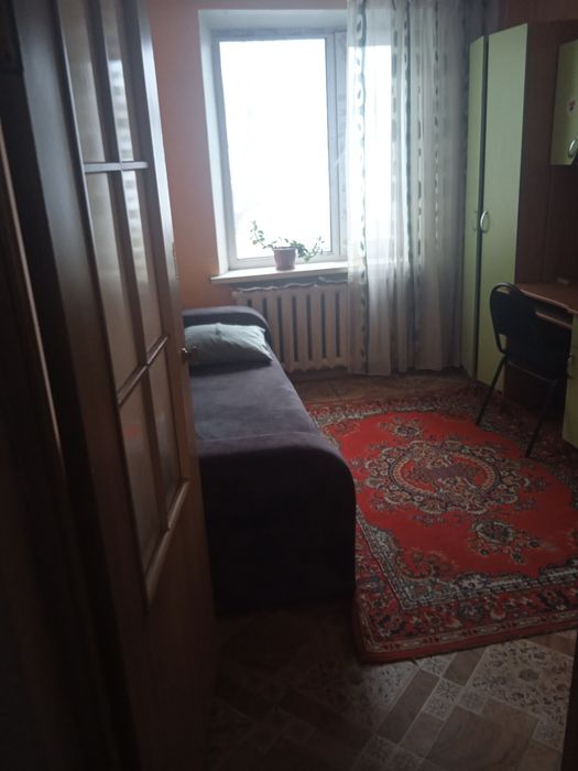 Сдаю комнату в 3х комнатной квартире