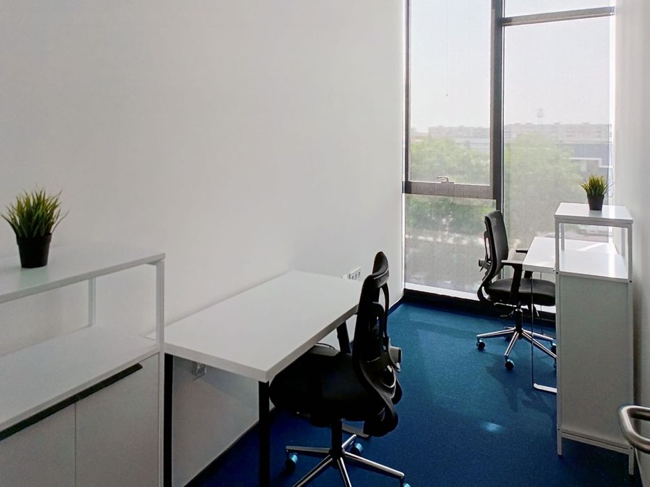 Дава се под наем Офис в Пловдив, Изгрев - 20 кв.м за 232.05 € - Снимка #2