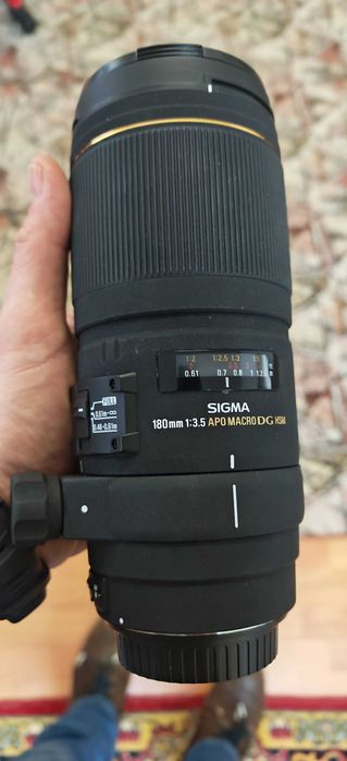 Obiectiv Sigma EX montura Canon EOS: 180mm f/3.5 APO MACRO DG HSM