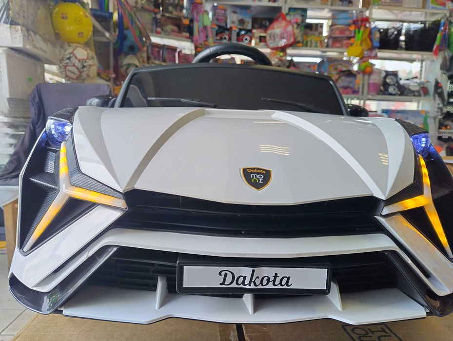 PORSCH Акумулаторна кола DAKOTA бял