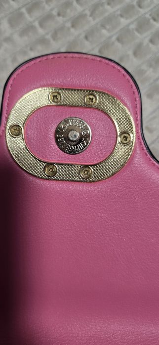 Нова.  Дамска оригинална  чанта  Gucci Petite GG / Interlocking G).