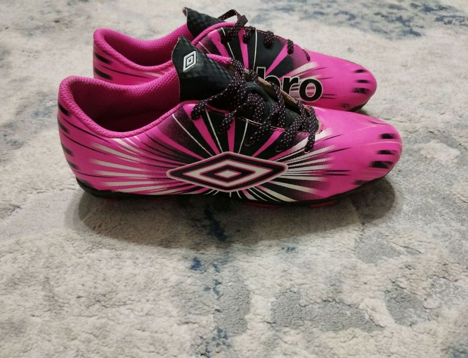 Бутсы для девочки 34 размер