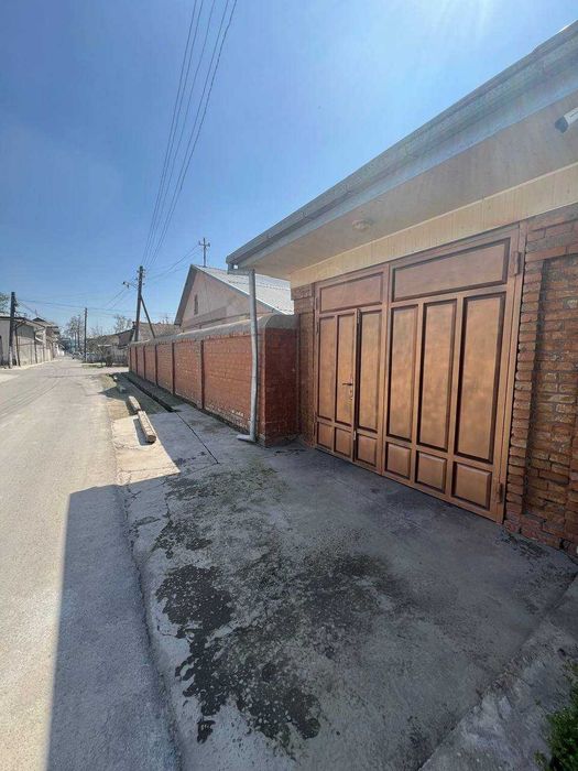 Продаём дом в городе Янгиюле.