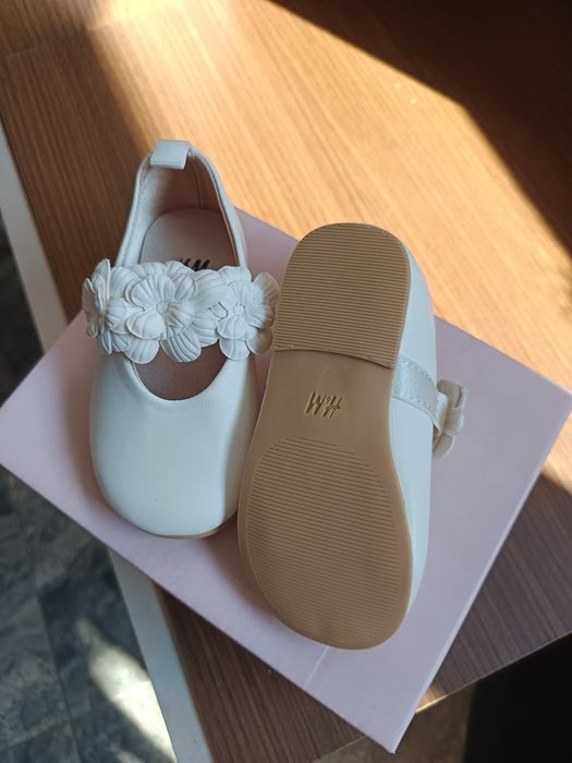 Нови обувки на HM