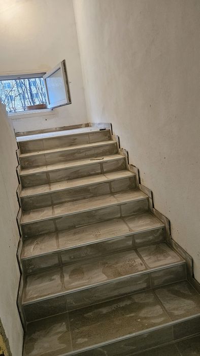 Лепене на стъпала , камъни , плочки, довършителни ремонтни