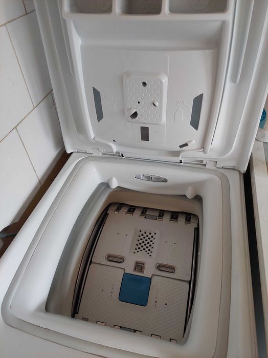 Пералня Candy с вертикално зареждане