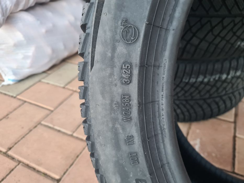 Vand 4 cauciucuri NOI  PIRELI  245/45/19 și 2 buc HANKOK  235/55/19  N