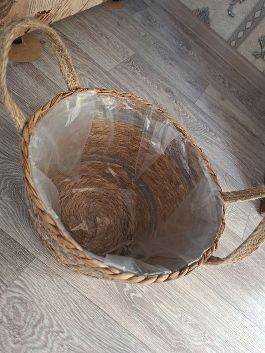 Плетёная корзина