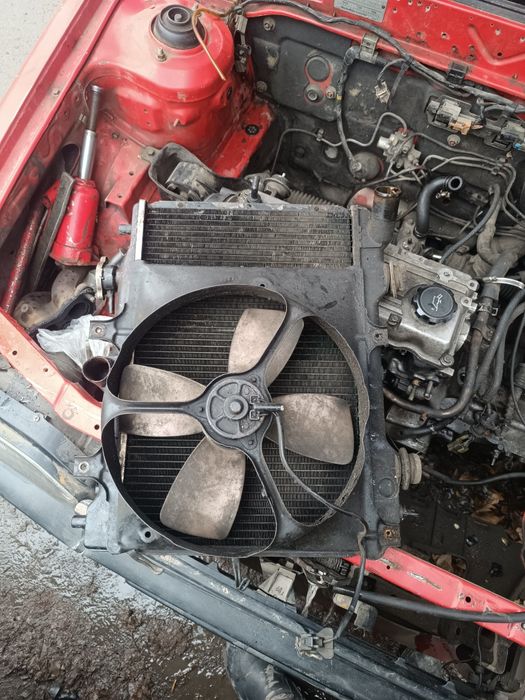 Вентилятор охлаждения двигателя Mazda 323