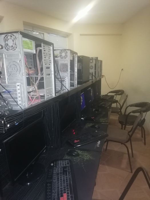 Компйутер сотилади 10 та игравой