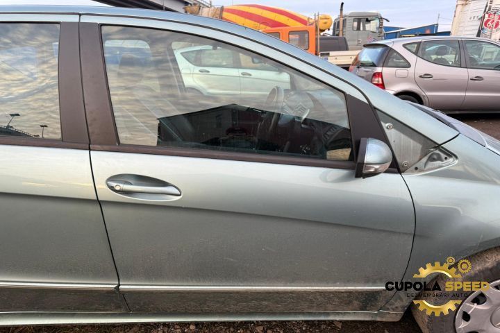 Usa / Portiera fata dreapta Culoare Quellblau 958 Mercedes-Benz A-Cla