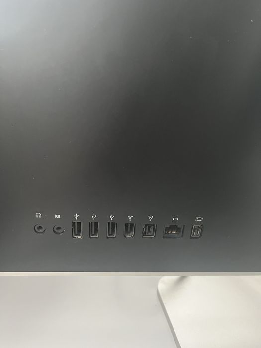 iMac модел А1224 20 -inch В МНОГО ДОБРО СЪСТОЯНИЕ