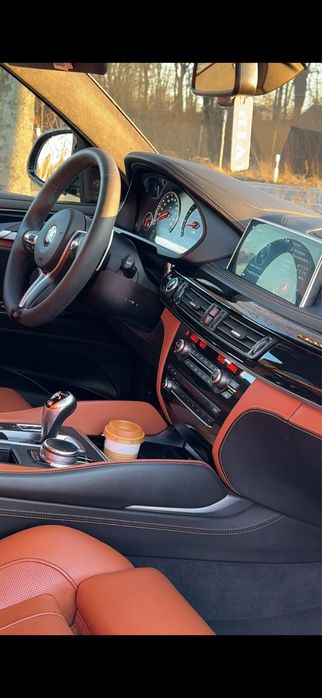 Vand sau schimb cu mercedes viano