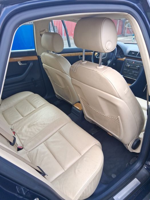 Продавам Ауди А4 Б7