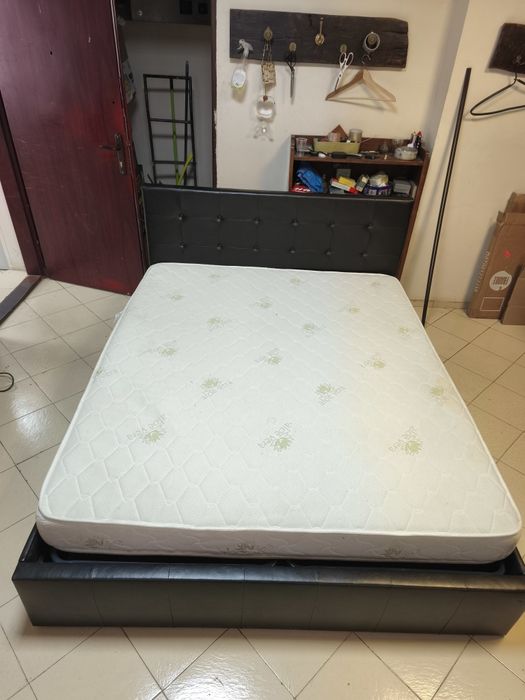 Спалня с ракла и матрак