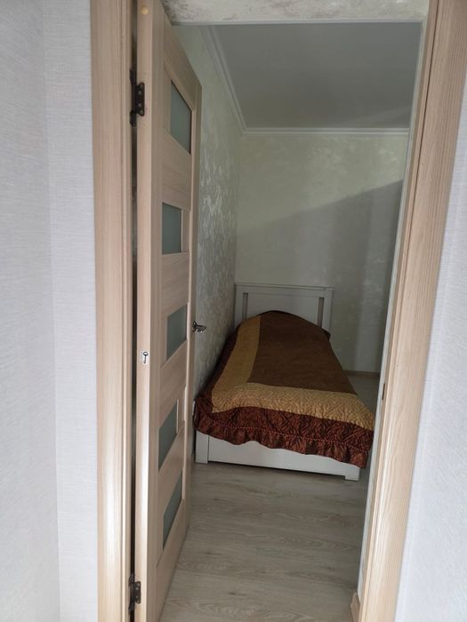 Продам квартиру на азербаева