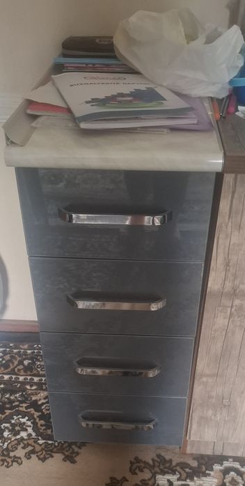 Oshhona mebeli sotiladi