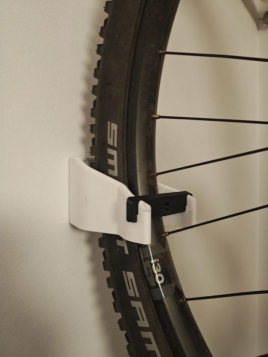 Suport bicicleta mountain bike de perete apartament