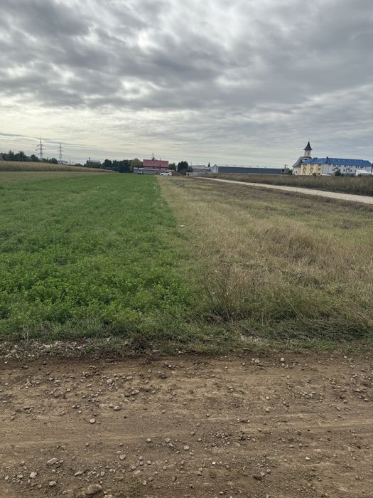 Vand parcele teren intravilan