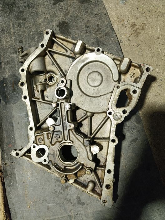 Запчасти на двигатель Мерседес 102