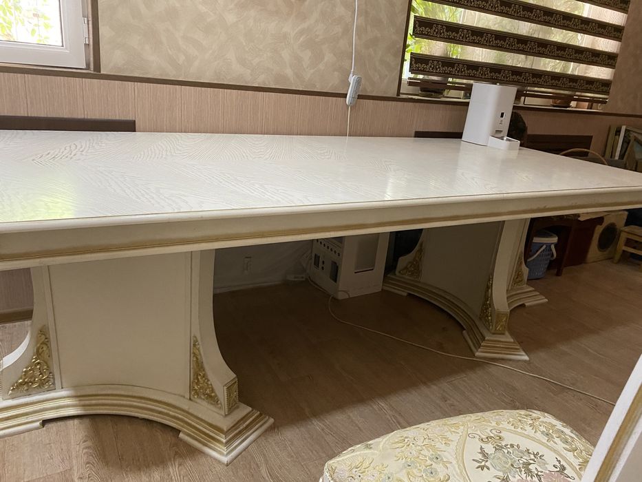 Продается Стол