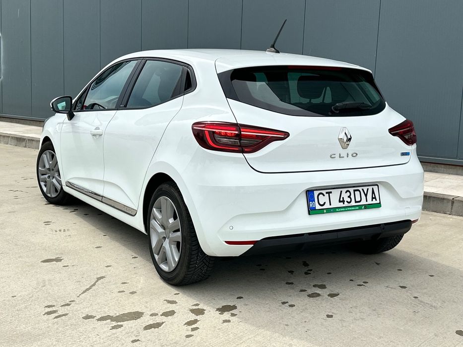 Renault Clio Hybrid / Benzina 1.6 -140 cp / Automat