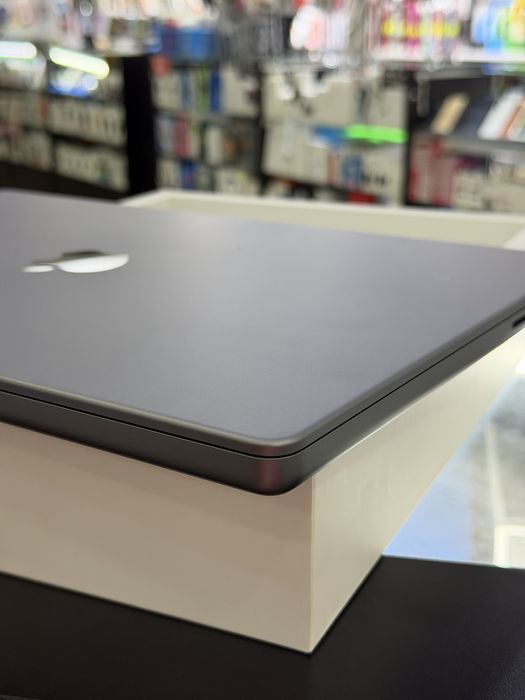MacBook Pro 16 32/512gb 100% 4 цикла
