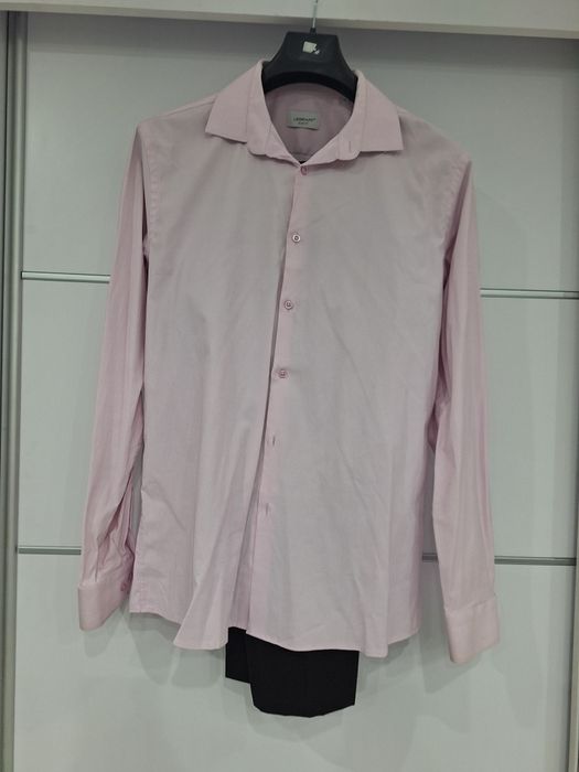 Абитуриентски костюм