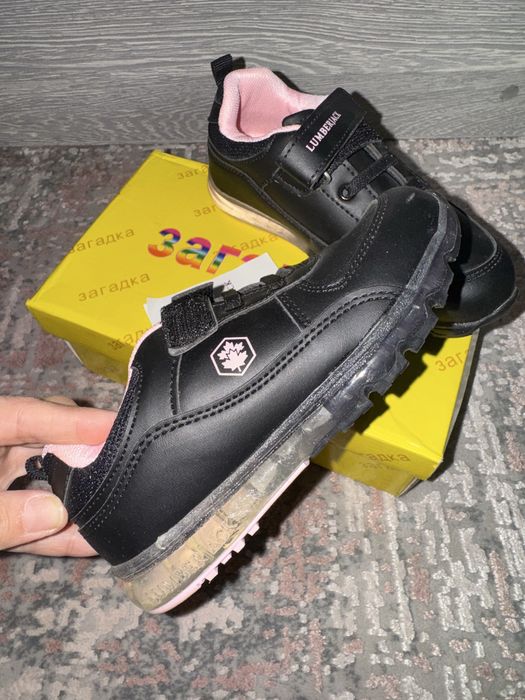 Детский кроссовка оригинал 28 размер