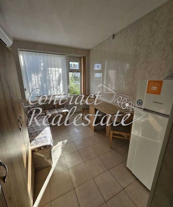 Дава се под наем Едностаен апартамент в Варна, Цветен квартал - 20 кв.м за 255 € - Снимка #1