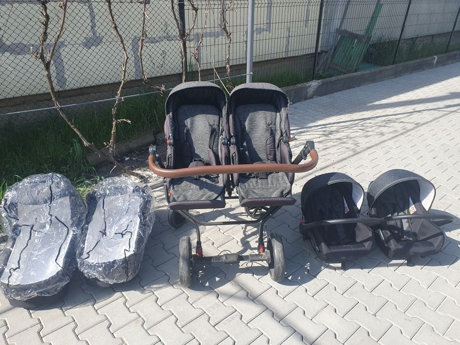 Carucior Copii Gemeni