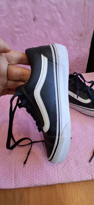 Teniși Vans din piele marimea 36