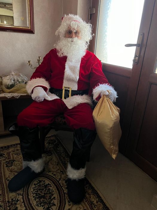 Închiriez costum de Moș Crăciun  (XL-XXL)