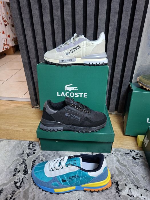 Adidași  lacoste