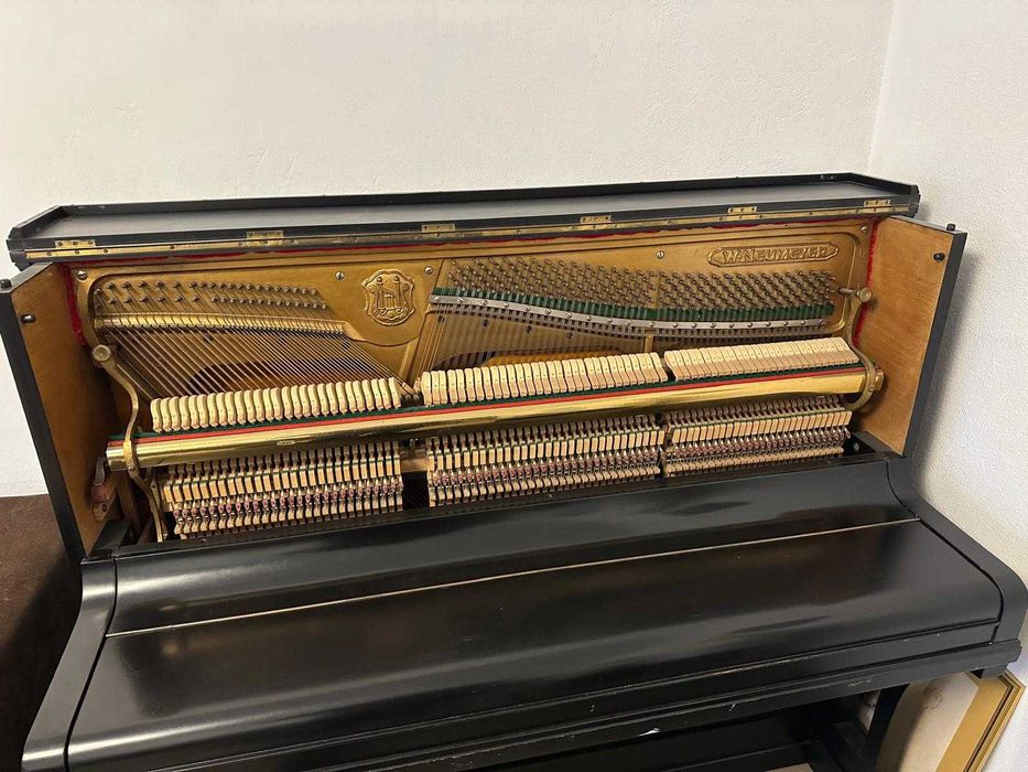 Pianina Neumeyer reconditionata si acordata