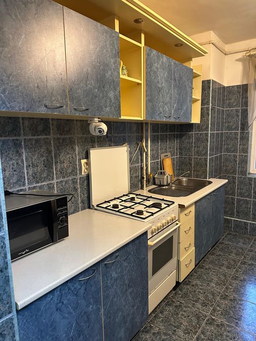 Apartament 2 camere ultra central deasupra  la cec