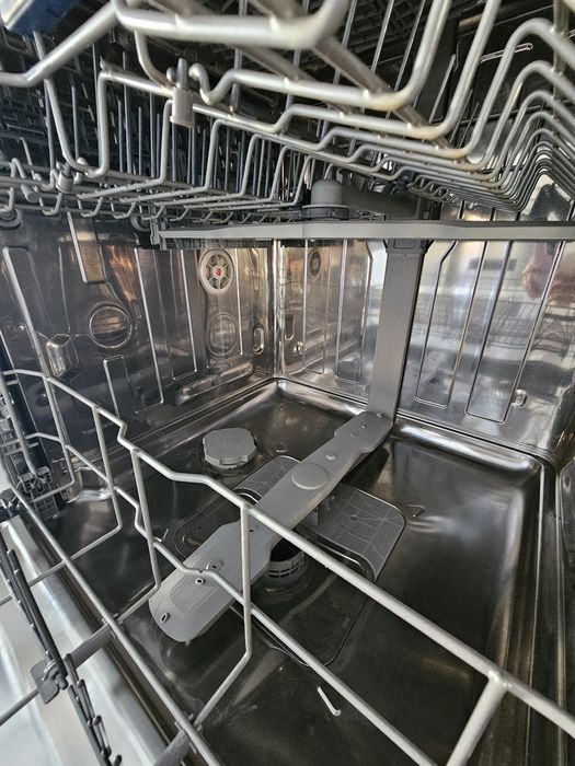 Съдомиялна за частично вграждане Grundig