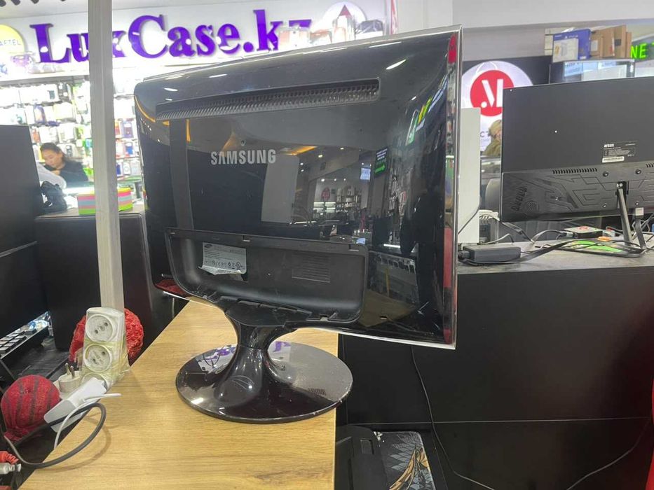 Продам монитор Samsung T220