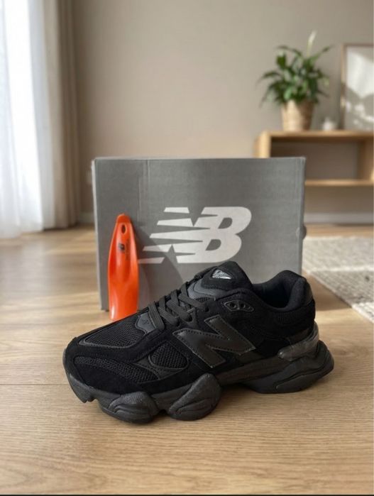New Balance 9060 Full Black