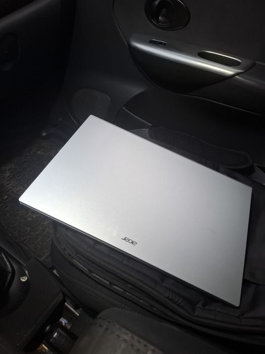 Ноутбук сотилади Acer